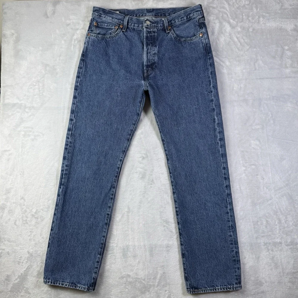 Levi's 501 Medium Wash Jeans Men's 34 x‎ 32 (actually 32x30) Casual Classic Blue